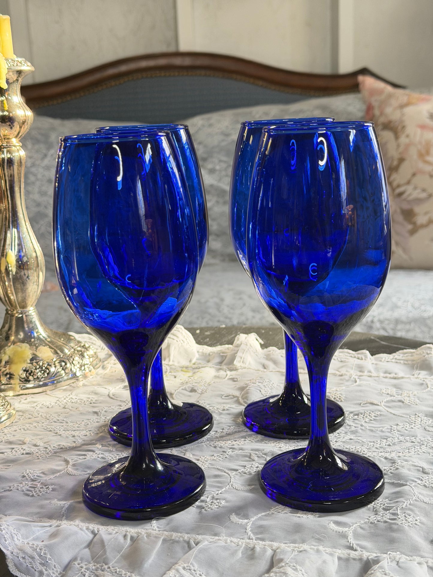 Vintage Cobalt Blue Wine Glasses – Set of 4