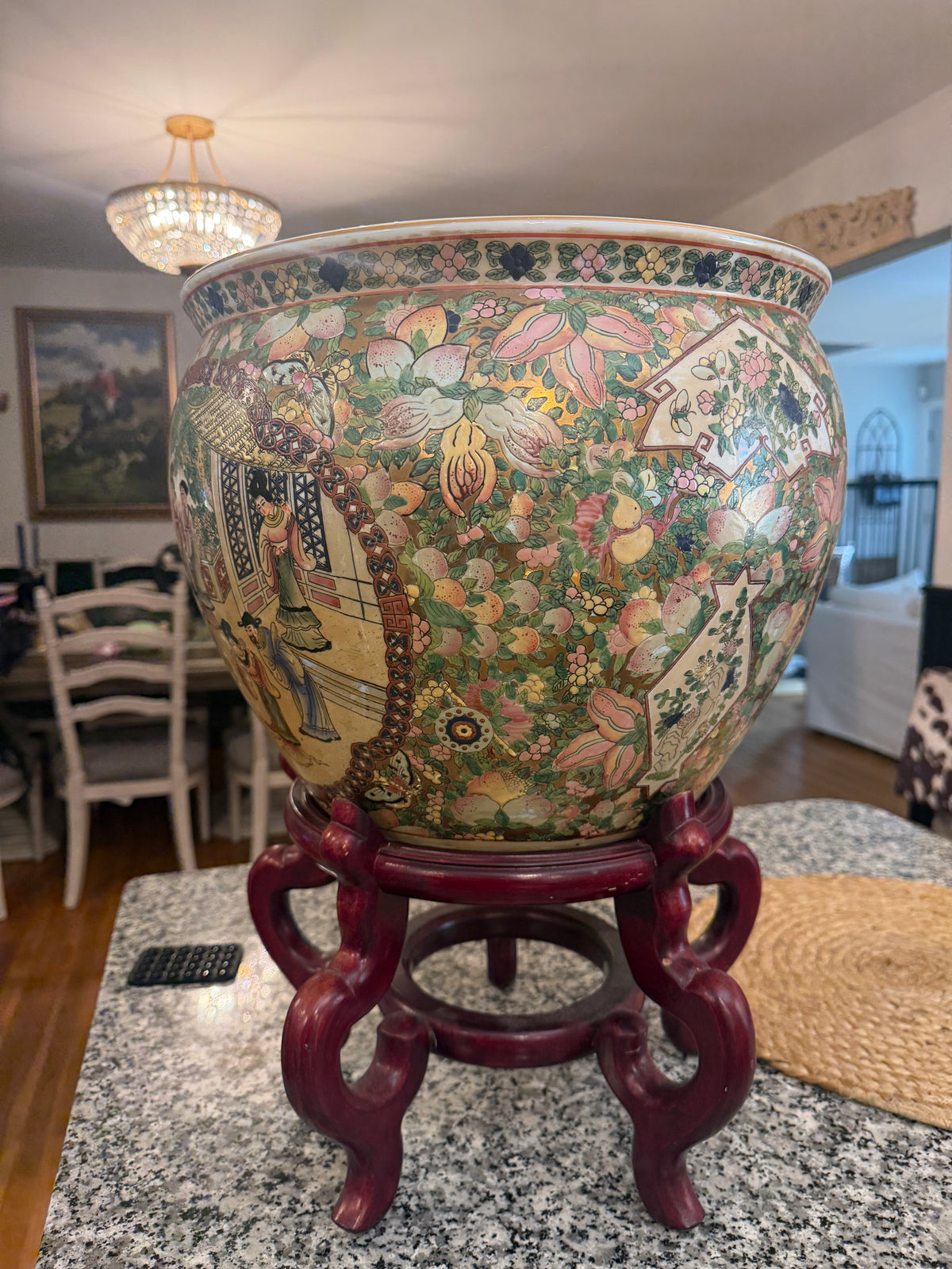 Rose Medallion Planter with Wooden Stand
